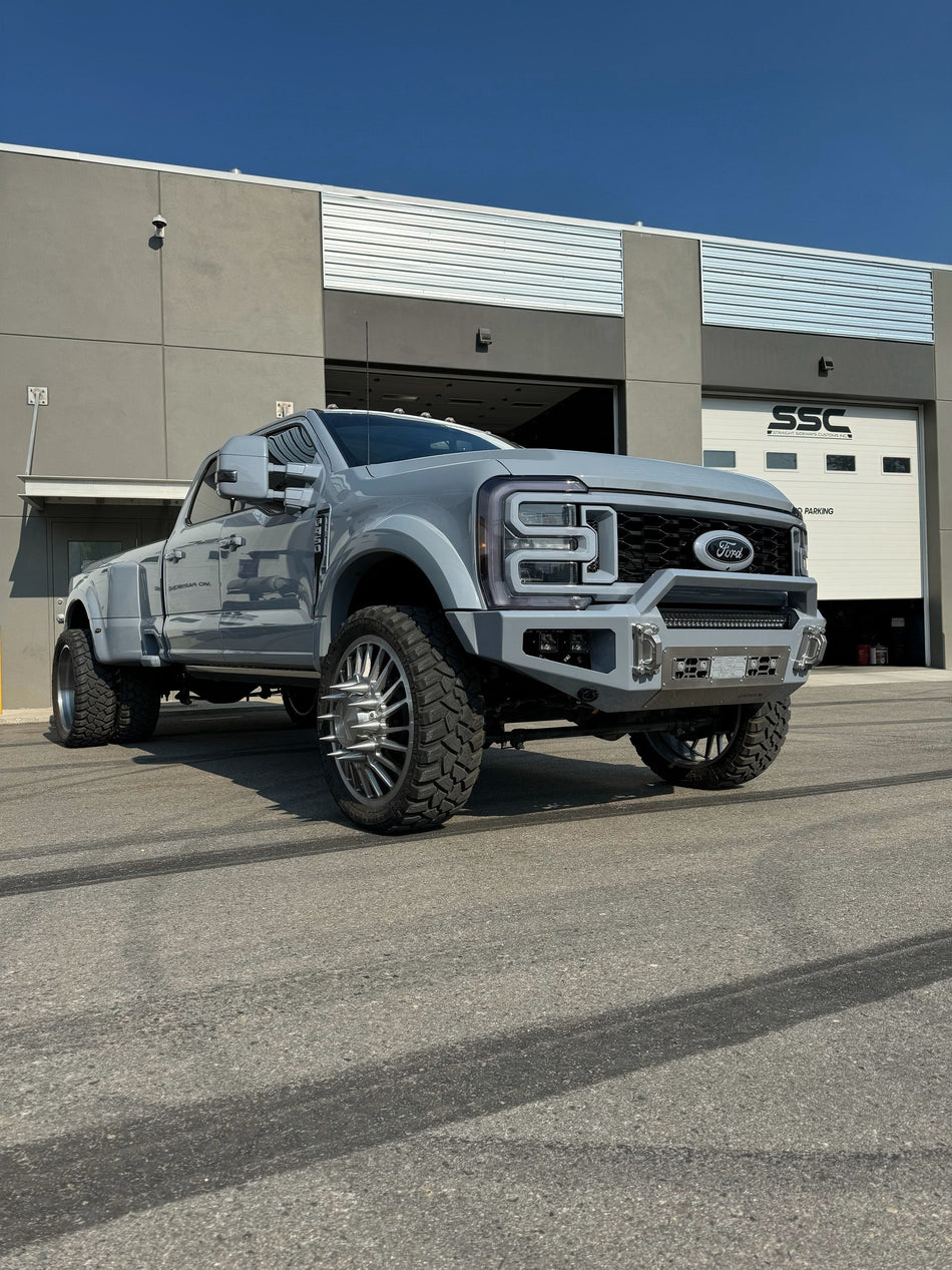 Gridiron 2023-2024 Ford F450/F550 Prerunner Front Bumper